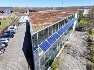 Dachbegruenung und Photovoltaik bei Dallwig in Kassel