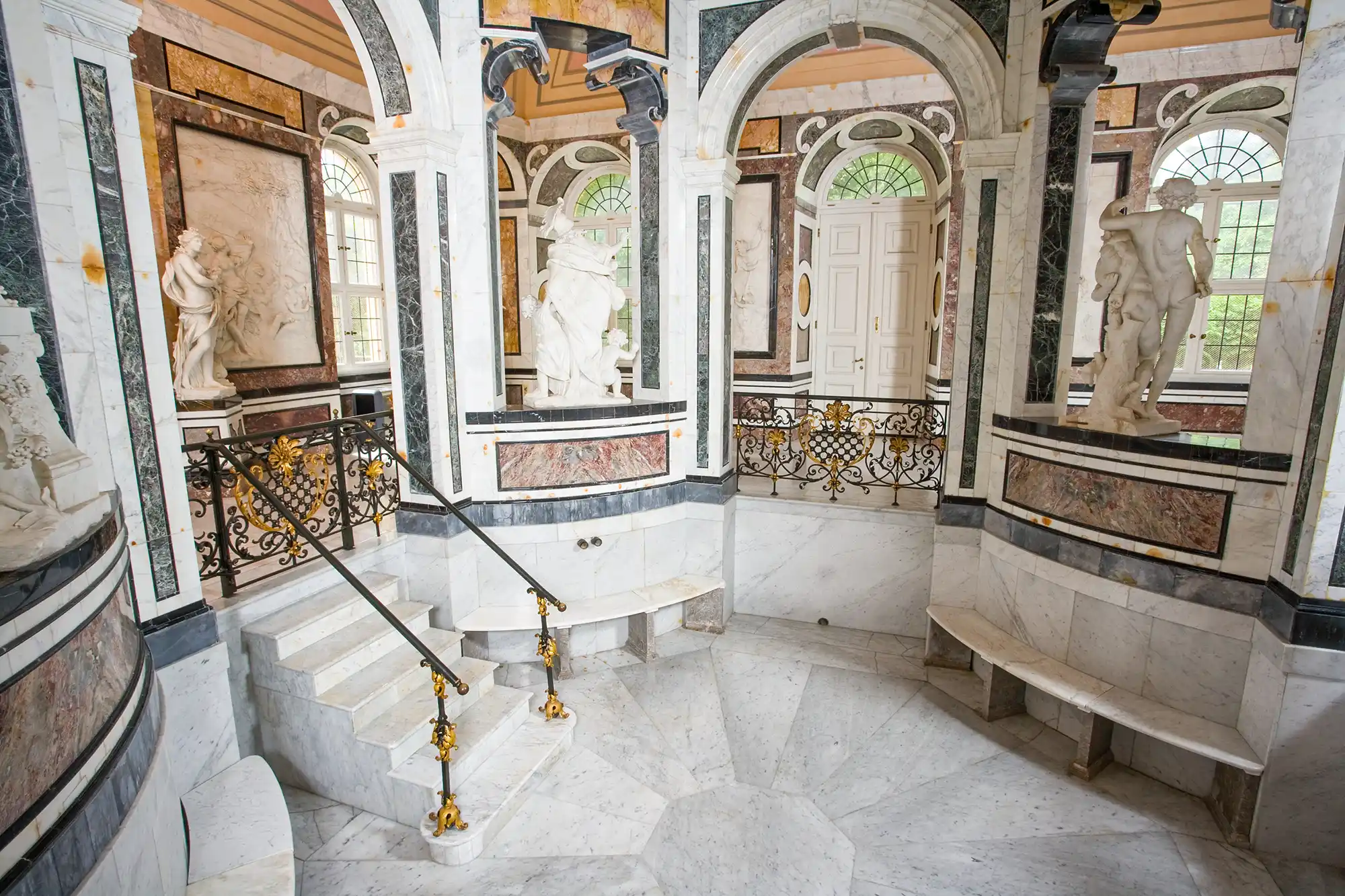 Innenansicht Marmorbad Kassel